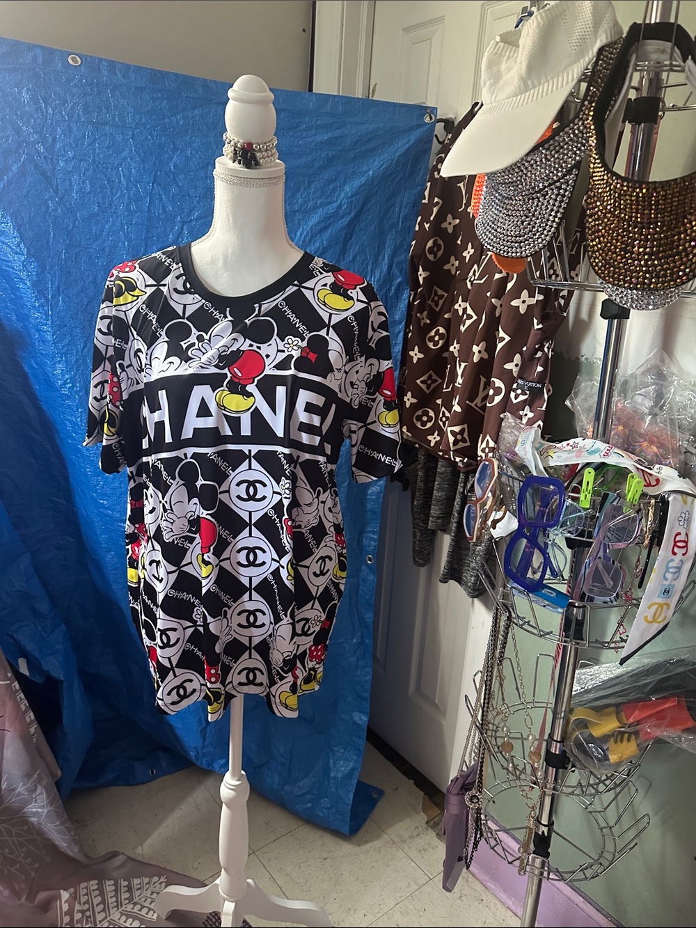 Kids Black Graphic Logo Tee with Mickey Print